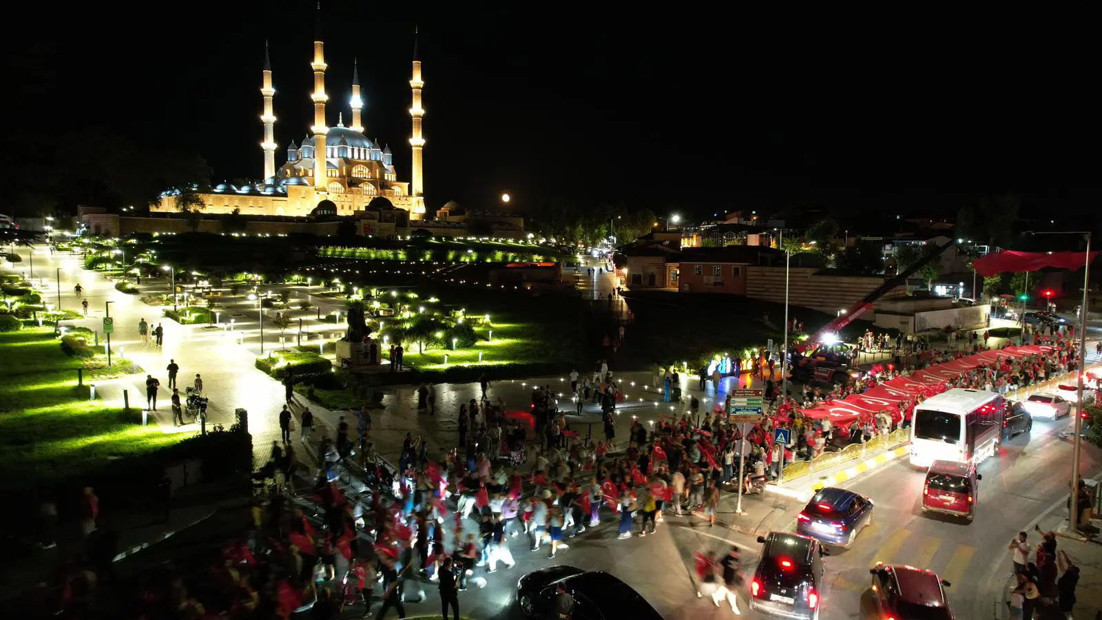BİNLERCE EDİRNELİ 30 AĞUSTOS COŞKUSUNDA BULUŞTU